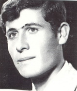 آلبوم اختصاصی تصاویر شهید محمدصادق احمدی موسیانی . کد 1403136922 آ