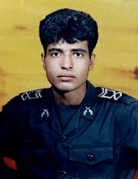 آلبوم اختصاصی تصاویر شهید جواد داوری نیا . کد 1403329144 آ