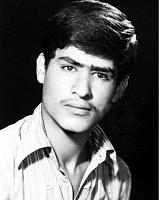 آلبوم اختصاصی تصاویر شهید حمید زاهدی اردستانی . کد 1403230070 آ